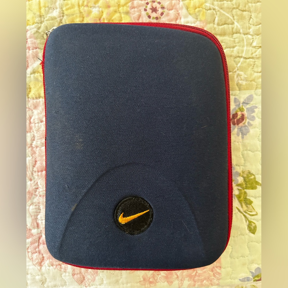 1999 Vintage Nike Blue and Red Hard Shell Case with Student Planner